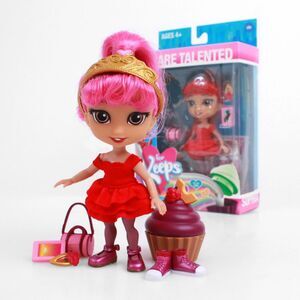 Loyal Subjects - For Keeps - Sophia Girl with Cupcake Keepsake Hot Pink 5"